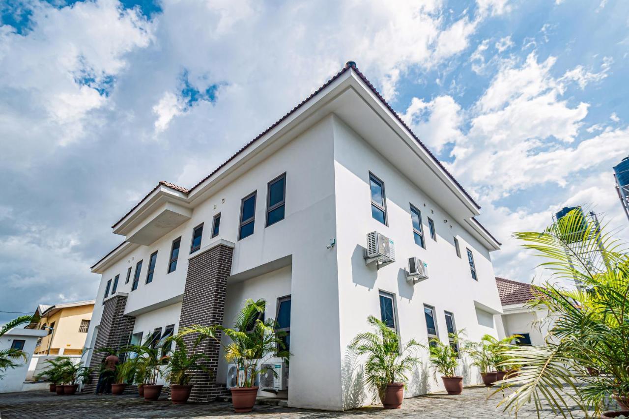Quest Boutique Hotel Gwarinpa Exterior photo